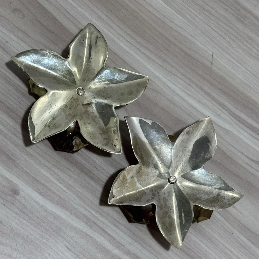 Pair Of Vintage Solid Brass Flower Lotus Water Lily Taper Candlestick Holders